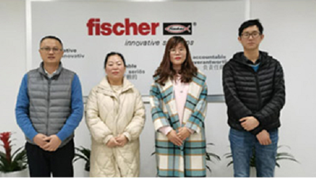 浴室防滑要怎么解決？防滑貼一招就搞定！